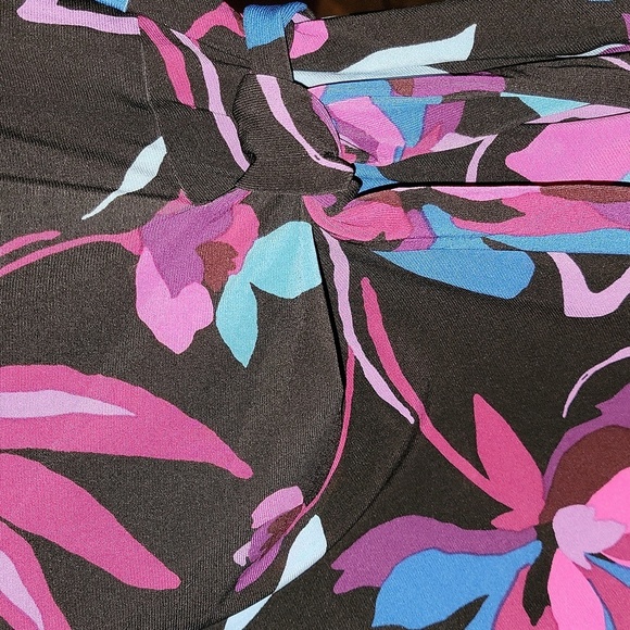 Nine West size 8 multi color ruched sheath dress with 3/4 sleeves NWT - Picture 5 of 6